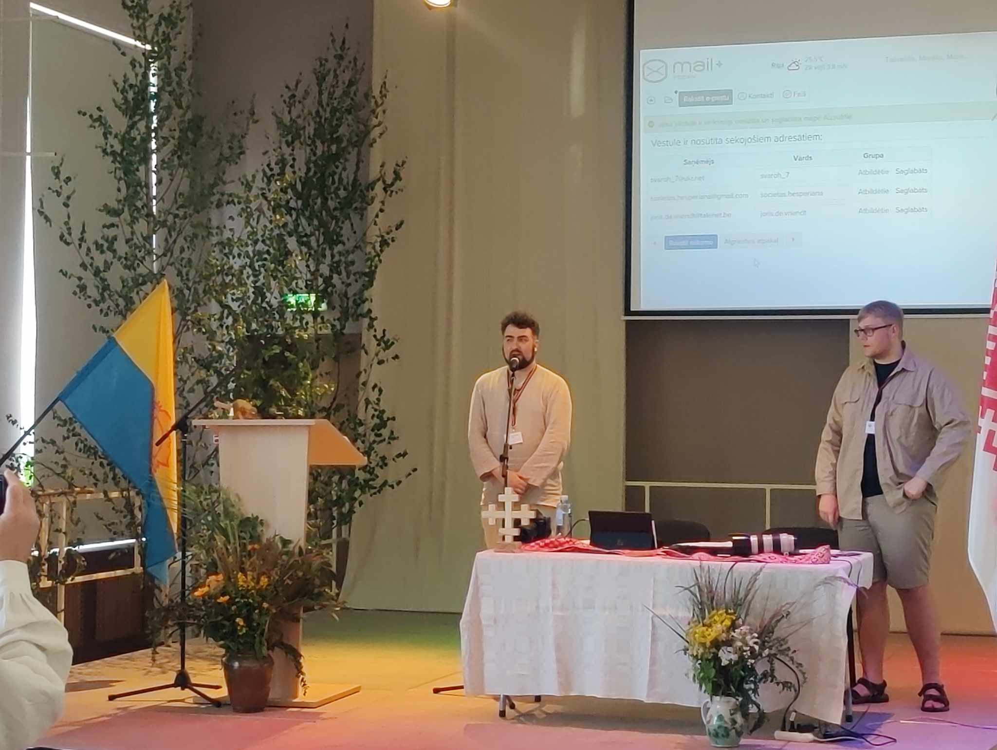 Bilde 2 fra Sjamanistisk Forbund inn i styret for ECER (European congress of ethnic religions)